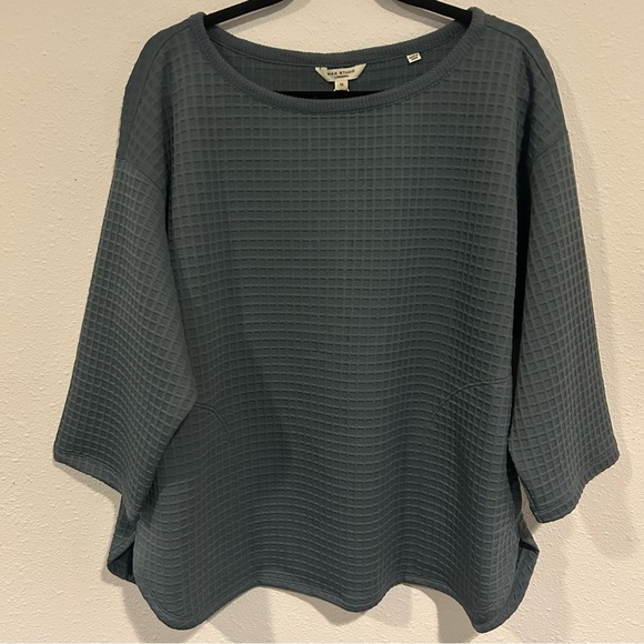 Max Studio London Light Blue Waffle Knit Women's Top Size 1X - Picture 1 of 4